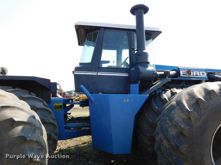 image for item DB9405 1990 Ford 946 Versatile 4WD tractor