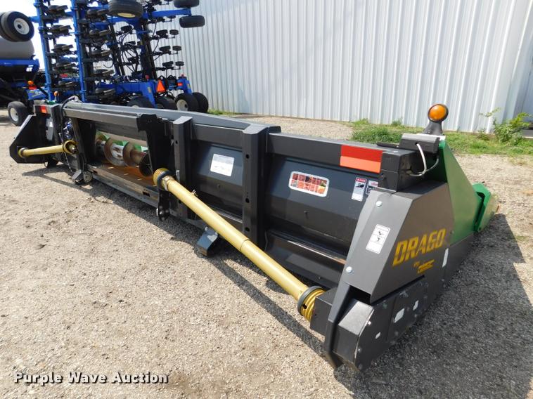 image for item DB9406 2010 Drago N8 corn head