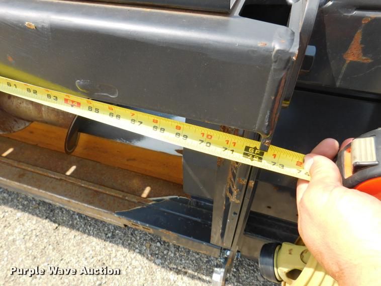 image for item DB9406 2010 Drago N8 corn head