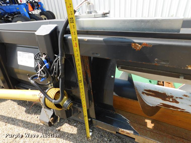 image for item DB9406 2010 Drago N8 corn head