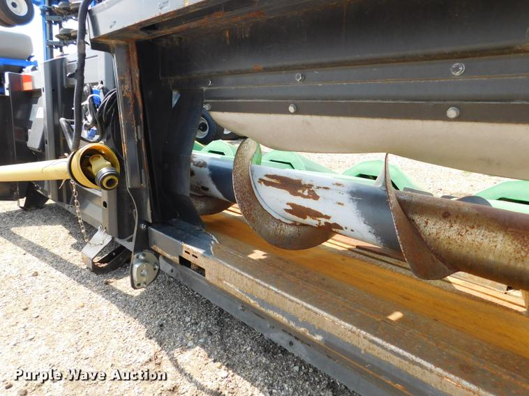 image for item DB9406 2010 Drago N8 corn head