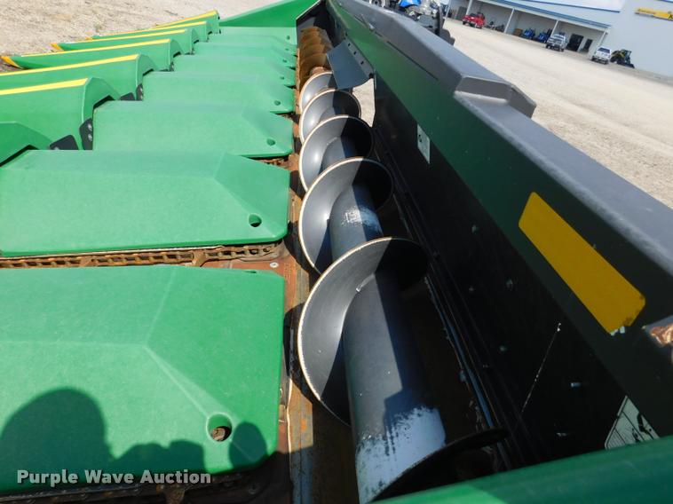 image for item DB9406 2010 Drago N8 corn head