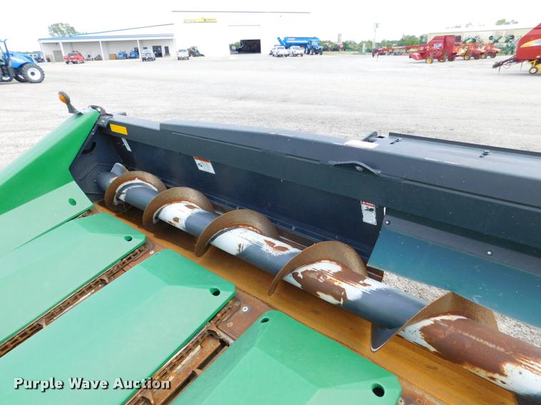 image for item DB9406 2010 Drago N8 corn head