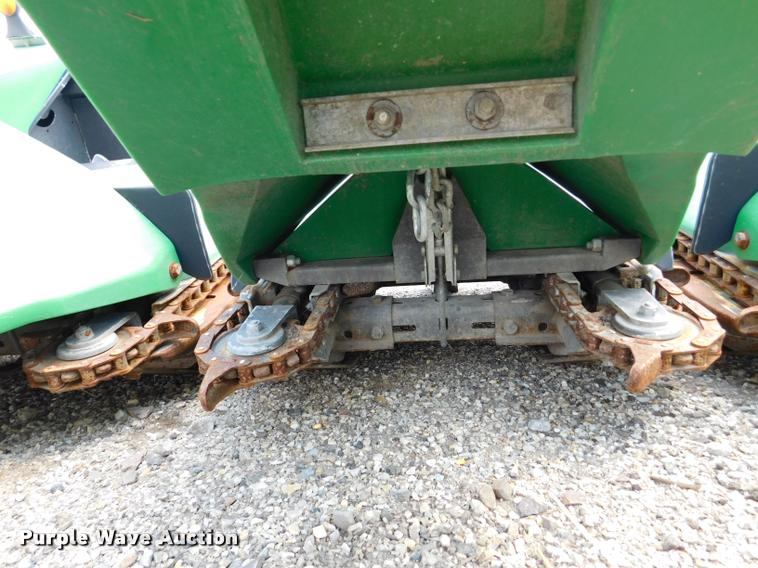 image for item DB9406 2010 Drago N8 corn head