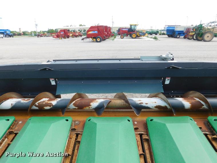 image for item DB9406 2010 Drago N8 corn head