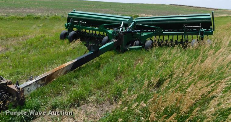 image for item DB9409 2010 Great Plains 2S-2600HD-3210 no-till grain drill