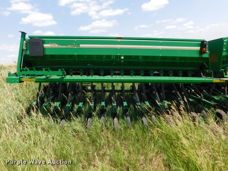image for item DB9409 2010 Great Plains 2S-2600HD-3210 no-till grain drill