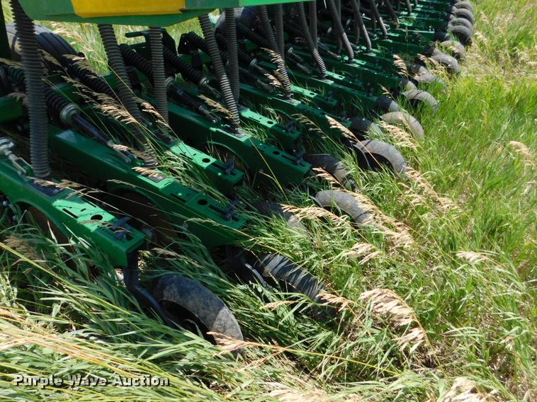 image for item DB9409 2010 Great Plains 2S-2600HD-3210 no-till grain drill