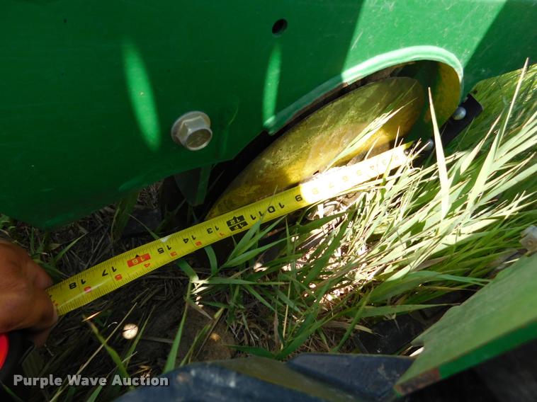 image for item DB9409 2010 Great Plains 2S-2600HD-3210 no-till grain drill