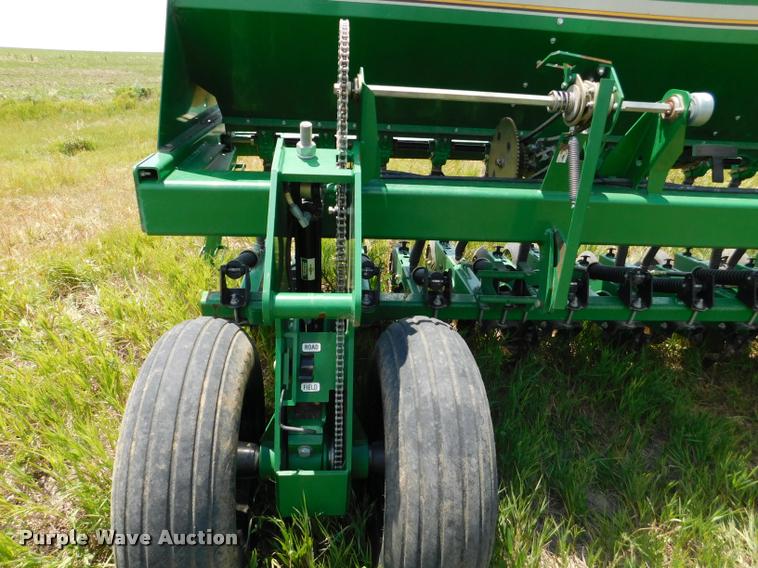 image for item DB9409 2010 Great Plains 2S-2600HD-3210 no-till grain drill
