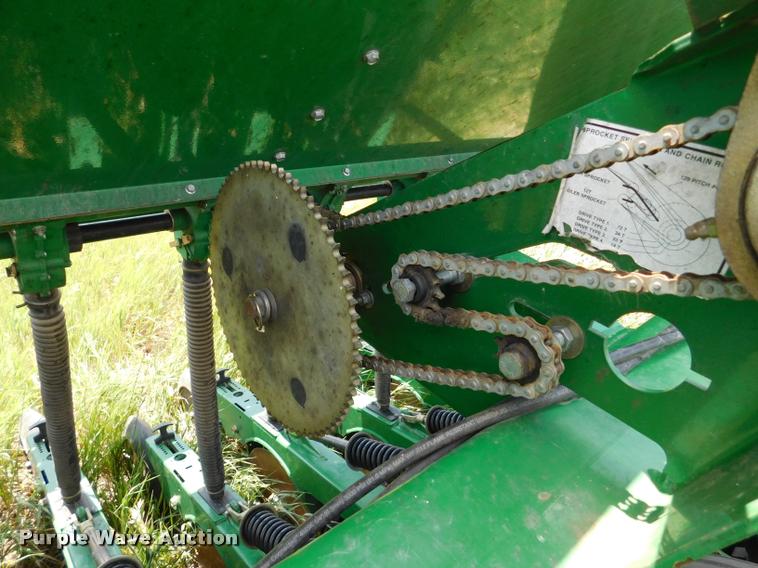 image for item DB9409 2010 Great Plains 2S-2600HD-3210 no-till grain drill