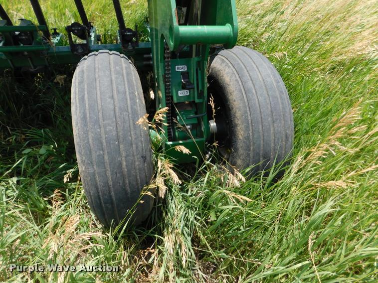 image for item DB9409 2010 Great Plains 2S-2600HD-3210 no-till grain drill