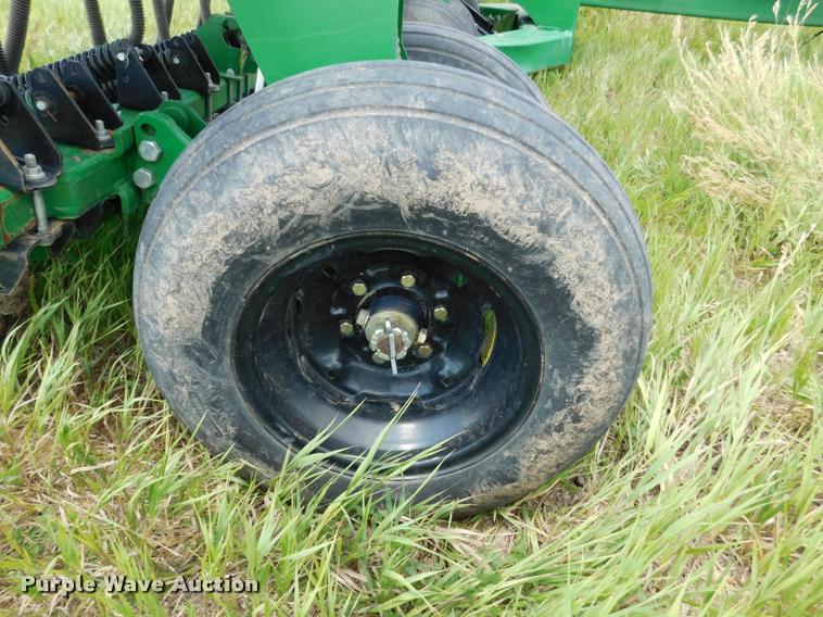 image for item DB9409 2010 Great Plains 2S-2600HD-3210 no-till grain drill