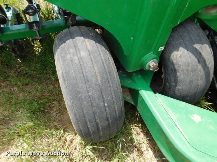 image for item DB9409 2010 Great Plains 2S-2600HD-3210 no-till grain drill