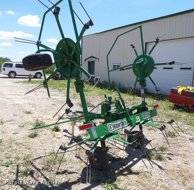 image for item DF9332 Frontier TD1316 hay tedder