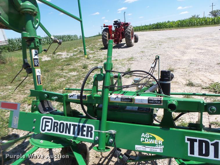 image for item DF9332 Frontier TD1316 hay tedder
