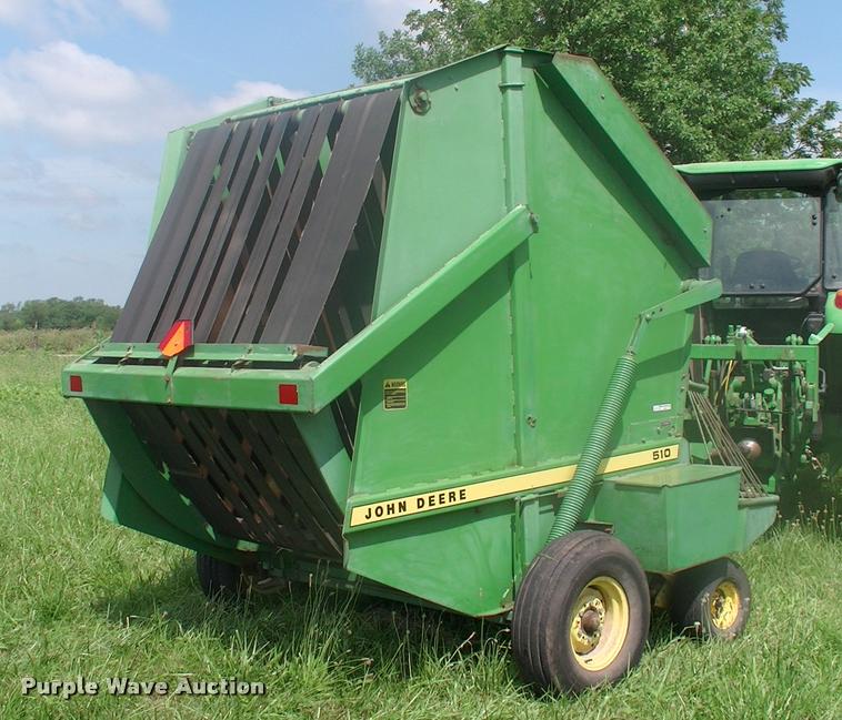image for item DK9607 1981 John Deere 510 round baler