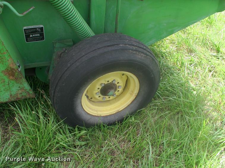 image for item DK9607 1981 John Deere 510 round baler