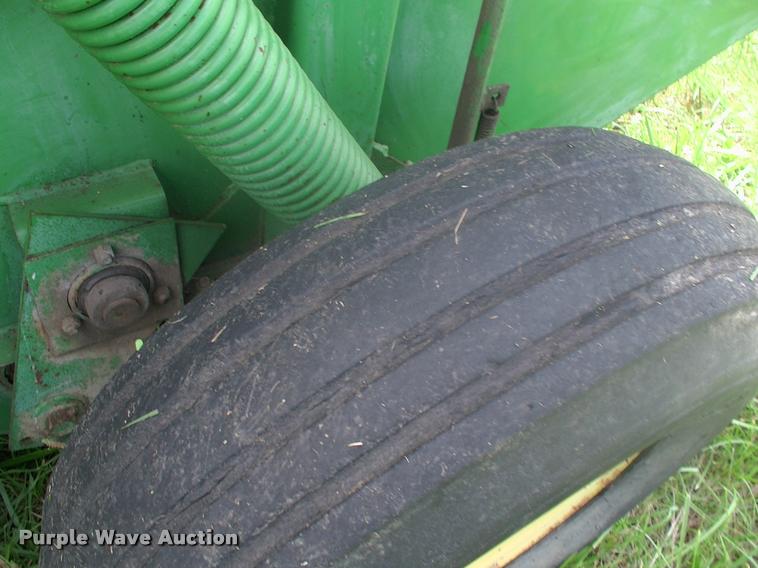 image for item DK9607 1981 John Deere 510 round baler
