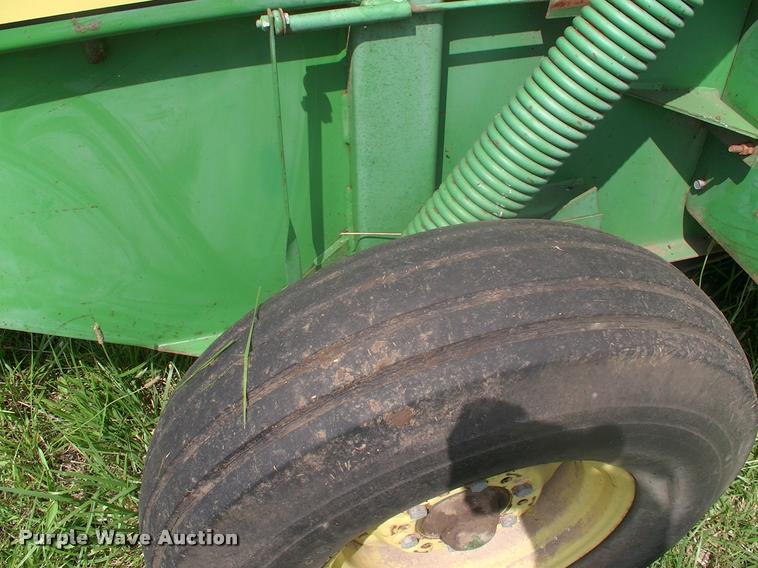 image for item DK9607 1981 John Deere 510 round baler