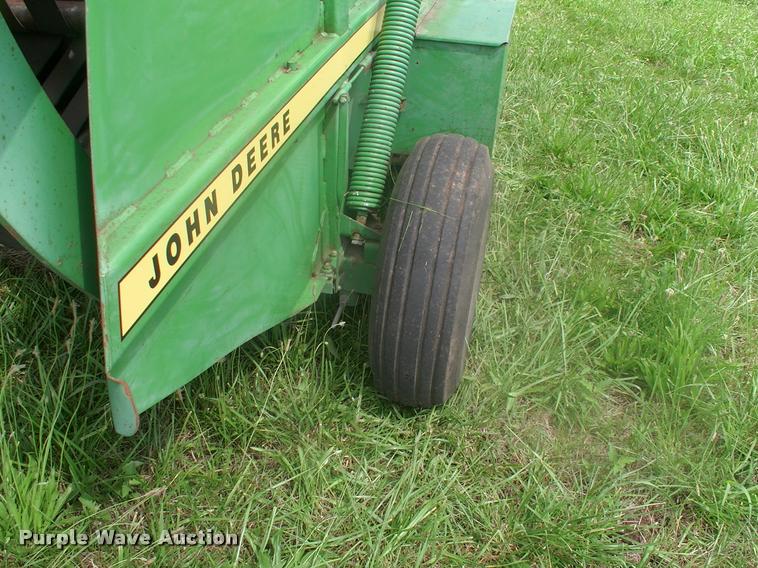 image for item DK9607 1981 John Deere 510 round baler