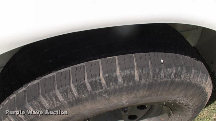 image for item DK9635 2015 CM CMH1243-16 horse trailer