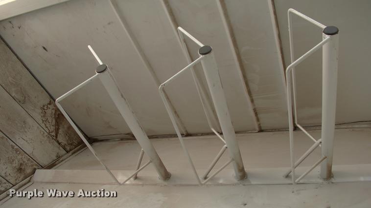 image for item DK9635 2015 CM CMH1243-16 horse trailer