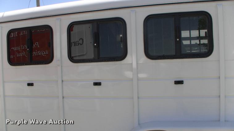 image for item DK9635 2015 CM CMH1243-16 horse trailer