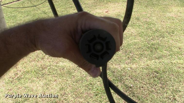 image for item DK9635 2015 CM CMH1243-16 horse trailer