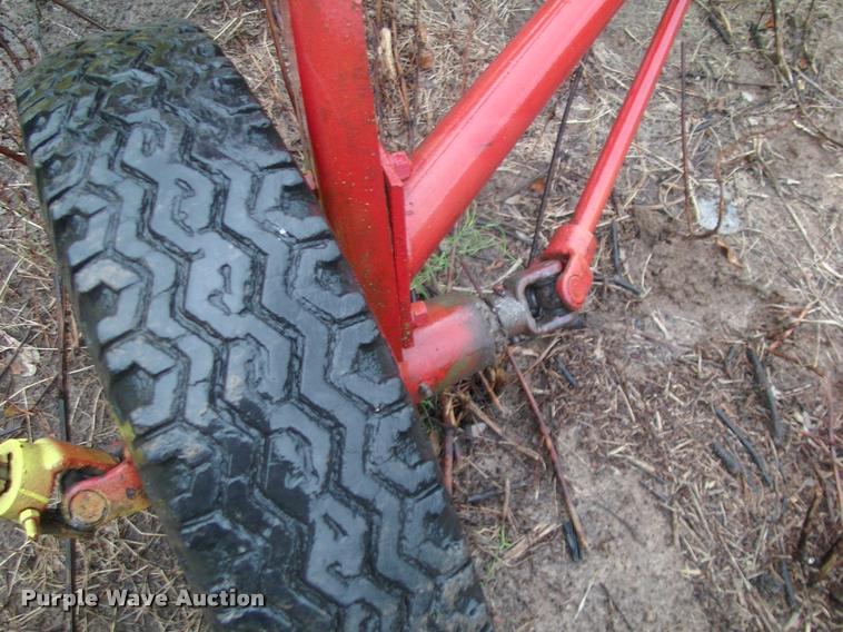 image for item DK9637 New Holland 256 side delivery hay rake