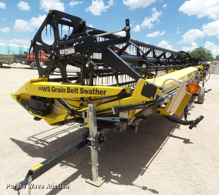 image for item DL9105 2014 Honey Bee WS30 grain belt swather head
