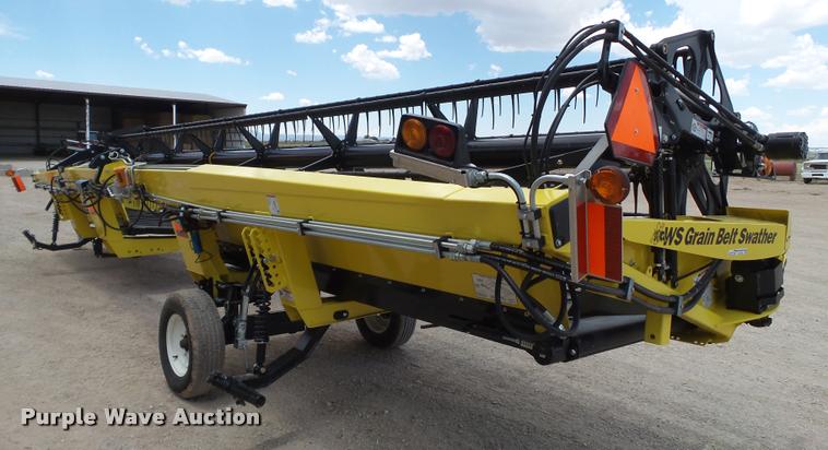 image for item DL9105 2014 Honey Bee WS30 grain belt swather head