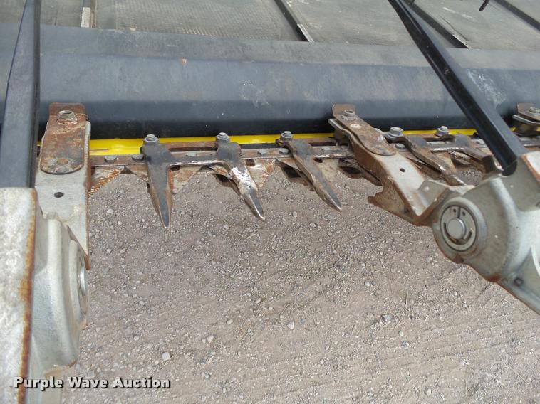 image for item DL9105 2014 Honey Bee WS30 grain belt swather head