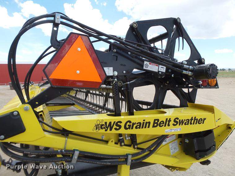 image for item DL9105 2014 Honey Bee WS30 grain belt swather head
