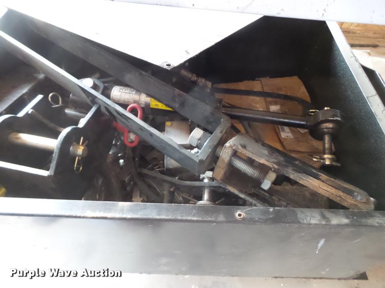 image for item DL9105 2014 Honey Bee WS30 grain belt swather head