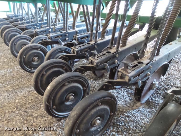 image for item DL9122 Great Plains Solid Stand 1500 drill