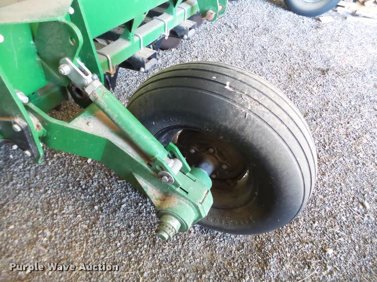 image for item DL9122 Great Plains Solid Stand 1500 drill