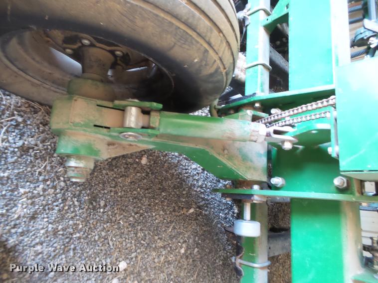 image for item DL9122 Great Plains Solid Stand 1500 drill