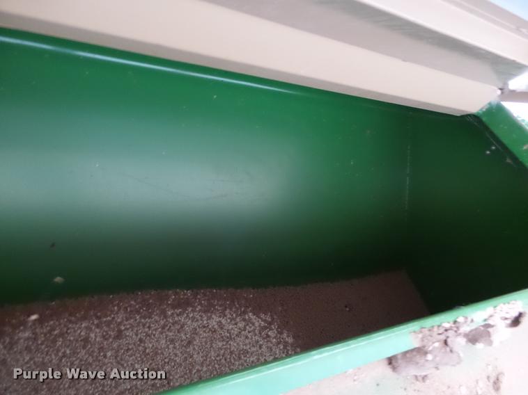 image for item DL9122 Great Plains Solid Stand 1500 drill