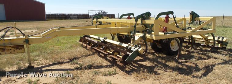 image for item DL9132 Roll-a-cone chisel plow