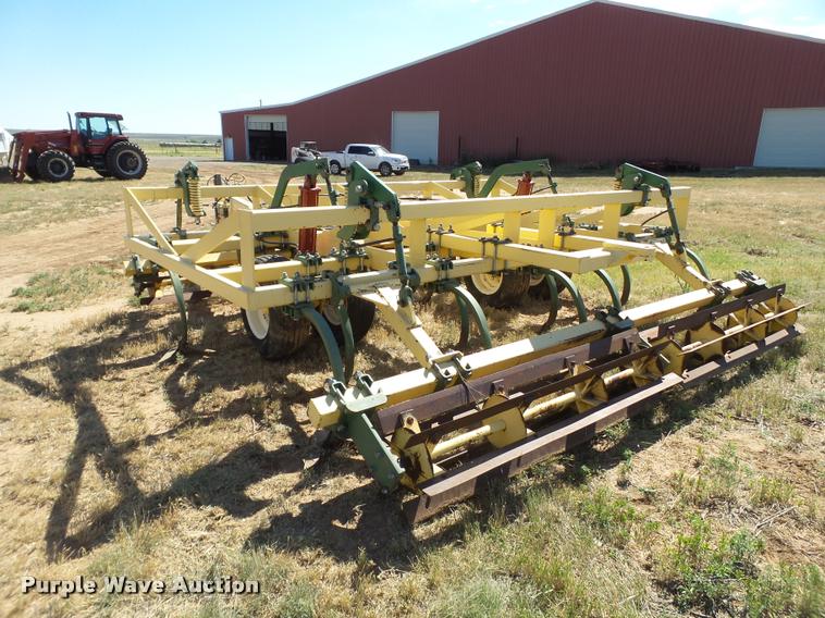 image for item DL9132 Roll-a-cone chisel plow