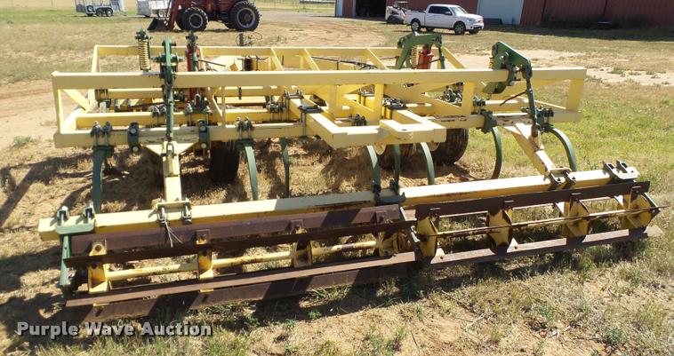 image for item DL9132 Roll-a-cone chisel plow