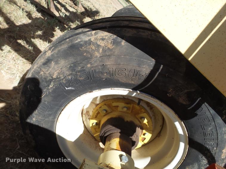 image for item DL9132 Roll-a-cone chisel plow