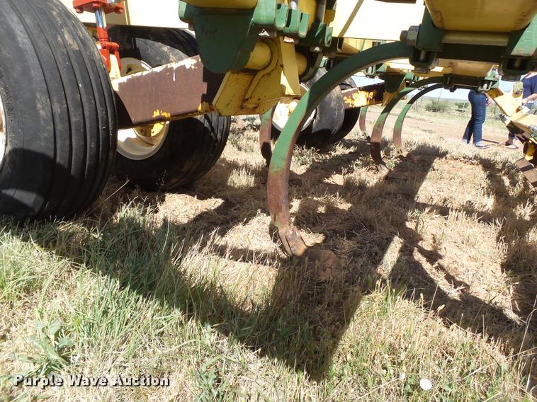 image for item DL9132 Roll-a-cone chisel plow