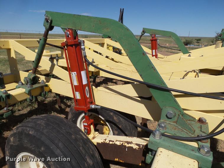 image for item DL9132 Roll-a-cone chisel plow