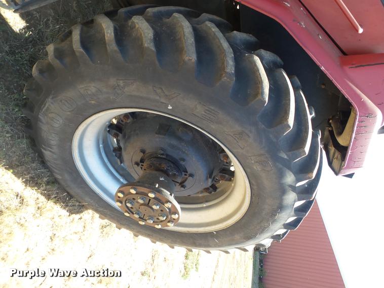 image for item DL9133 1991 Case IH 7110 MFWD tractor