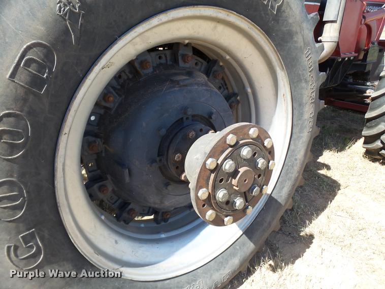 image for item DL9133 1991 Case IH 7110 MFWD tractor