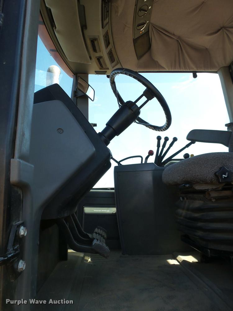 image for item DL9133 1991 Case IH 7110 MFWD tractor