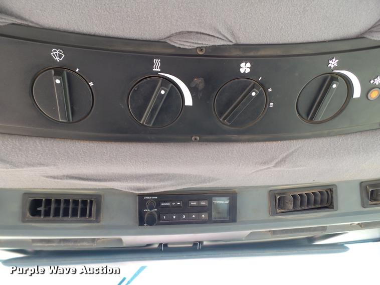 image for item DL9133 1991 Case IH 7110 MFWD tractor