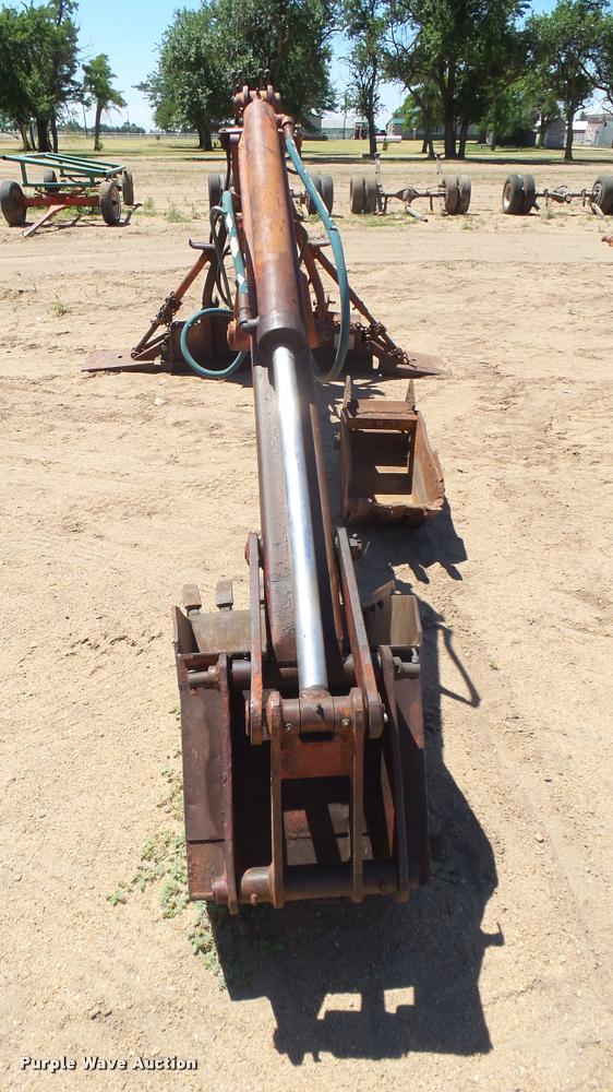 image for item DR9598 Henry backhoe attachment